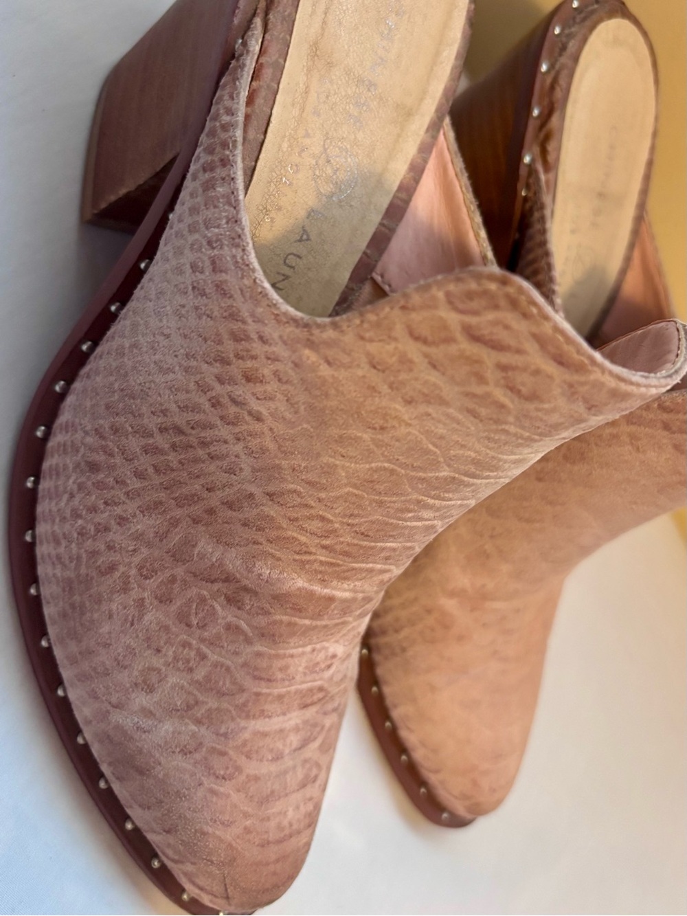 Chinese Laundry| Blush Pink Textured Suede Slip-On 3” Block Heel Western Mules